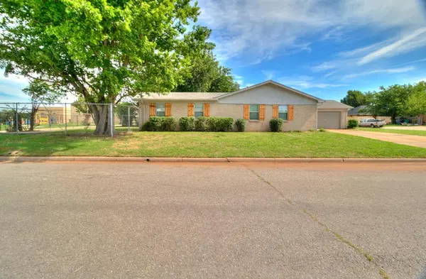 10501 N McKinley AVE, Oklahoma City, OK 73114