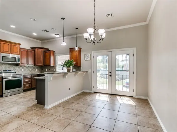 2195 S Dobbs RD, Harrah, OK 73045