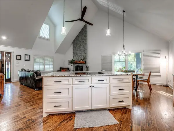 451465 Ridge Road CIR, Afton, OK 74331