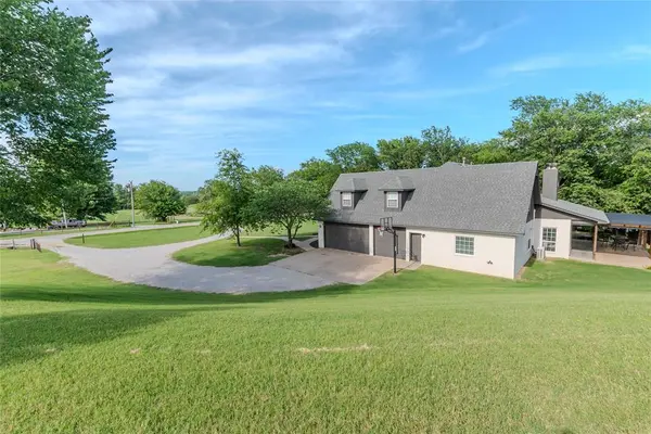9800 E 510 RD, Claremore, OK 74019