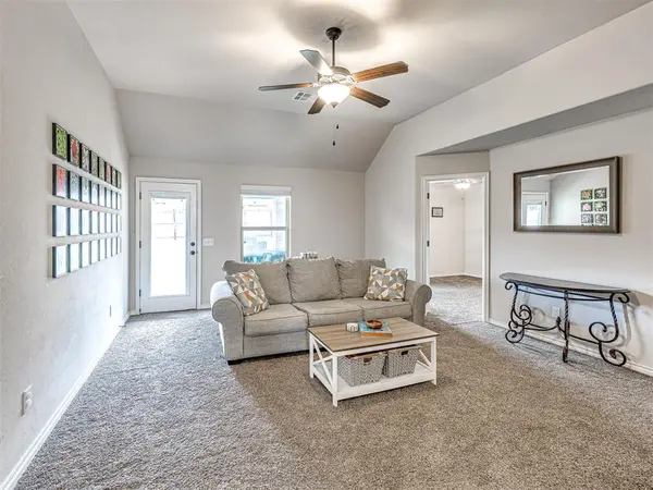 19324 Taggert DR, Edmond, OK 73012