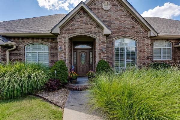 1163 Hidden Valley LN, Choctaw, OK 73020