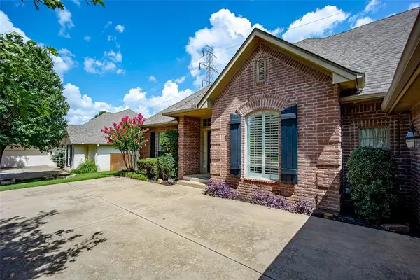3349 Willow Brook RD, Oklahoma City, OK 73120