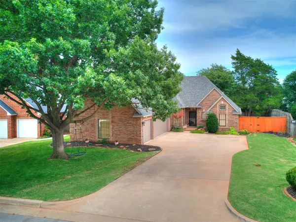 13520 Red Cedar DR, Oklahoma City, OK 73131