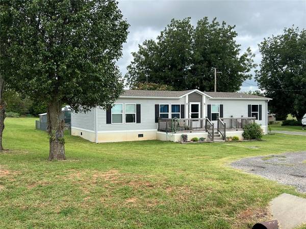 314 Walter WAY, Anadarko, OK 73005