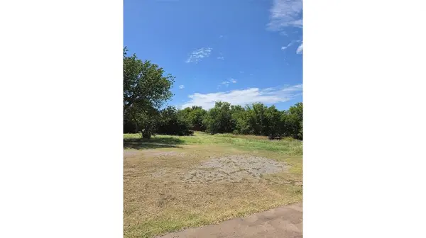 9086 State  OK-19 HWY, Apache, OK 73006