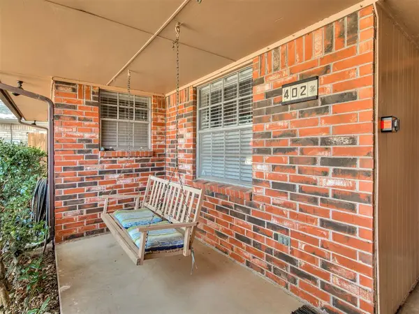 402 Vickie DR, Yukon, OK 73099
