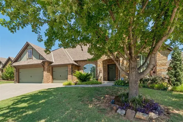 4640 Silver Charm LN, Edmond, OK 73025