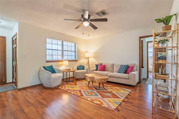 19 Red Oak RD, Shawnee, OK 74804