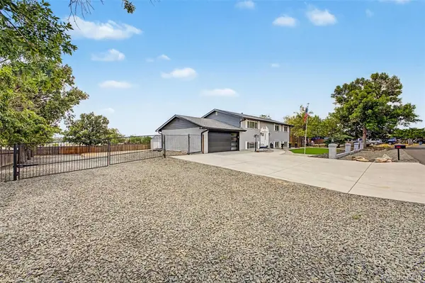 16065 Lomand CIR, Brighton, CO 80602