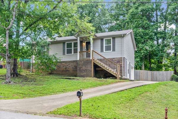 476 Ginkgo Dr, Clarksville, TN 37042