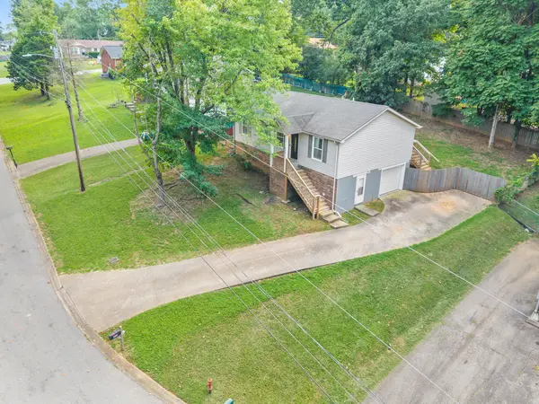 476 Ginkgo Dr, Clarksville, TN 37042