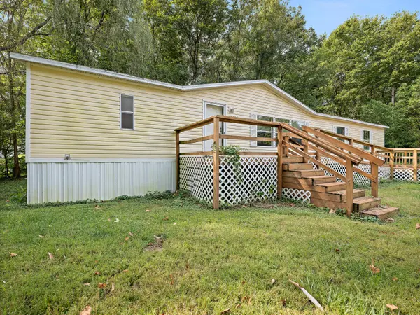 2894 W Farm Road 112, Springfield, MO 65803