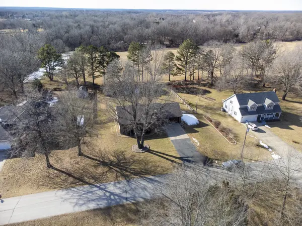 5127 N Crestwood Drive, Springfield, MO 65803