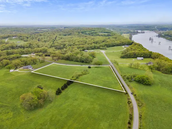 455 White Bass Bluff, Forsyth, MO 65653