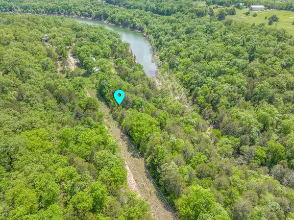000 Bittersweet Lane, Cape Fair, MO 65624