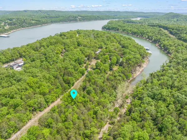 000 Bittersweet Lane, Cape Fair, MO 65624