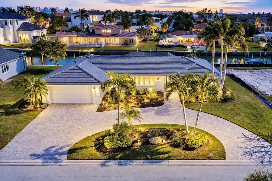 548 GUNWALE LN, Longboat Key, FL 34228