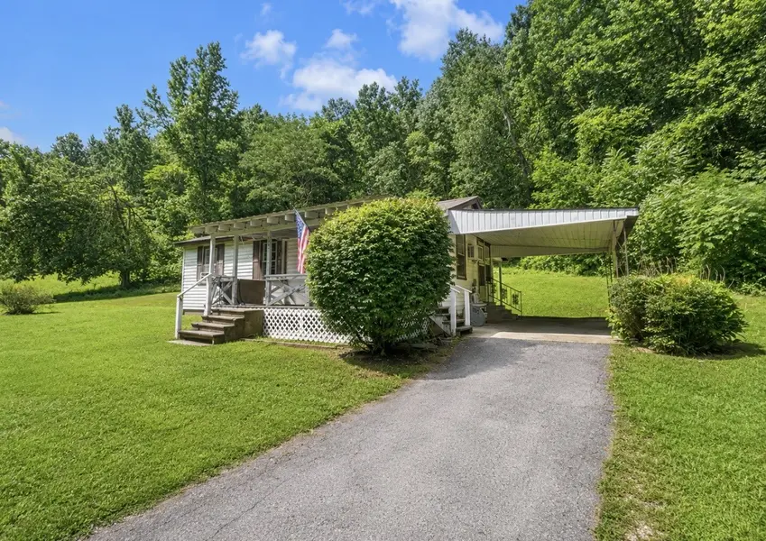 9097 Denton Rd, Linden, TN 37096
