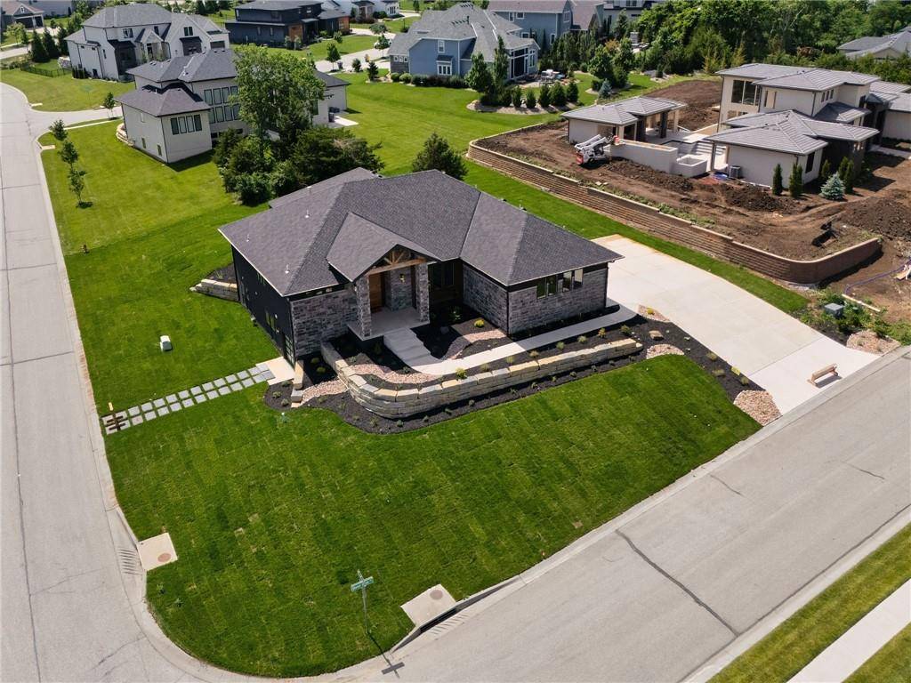 9410 Deer Run ST, Lenexa, KS 66220
