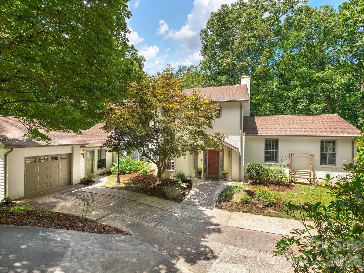 608 Upper Sondley DR, Asheville, NC 28805