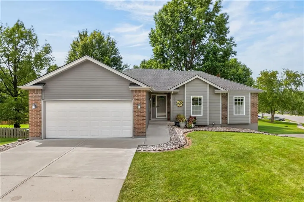 1303 NE 103rd ST, Kansas City, MO 64155
