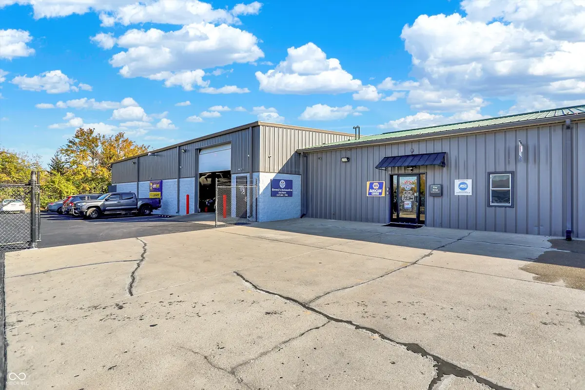 5210 Commerce CIR, Indianapolis, IN 46237