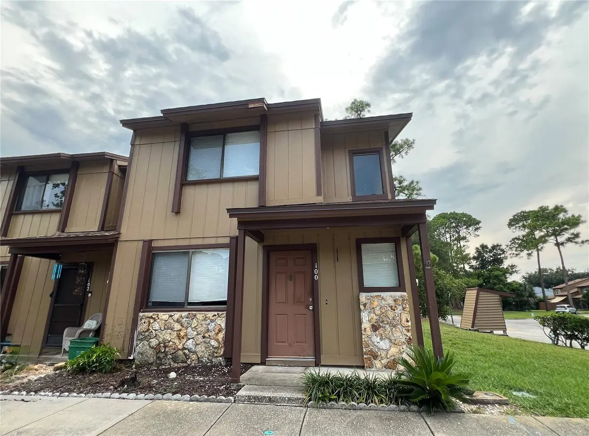 100 E BAYWOOD SQ, Daytona Beach, FL 32119