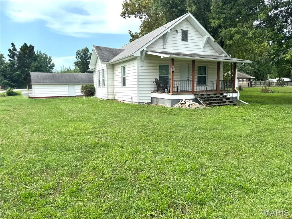 407 E 5th, Shelbyville, MO 63469