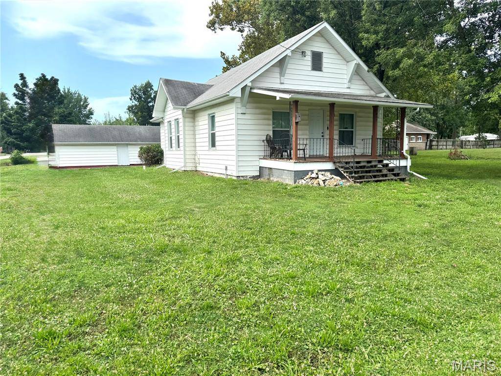 407 E 5th, Shelbyville, MO 63469
