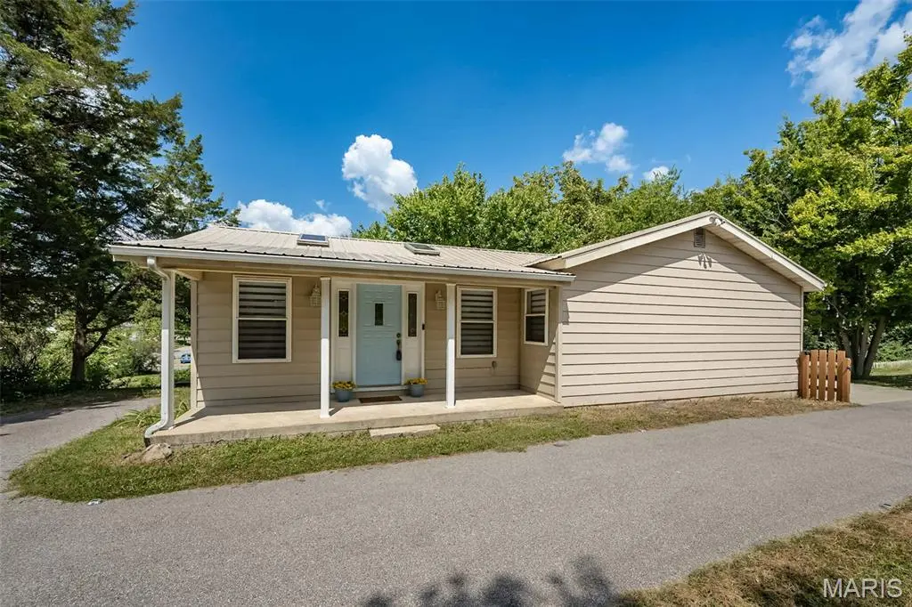 1734 Engle DR, Arnold, MO 63010