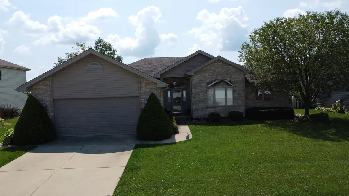 830 Coyote TRL, Manteno, IL 60950