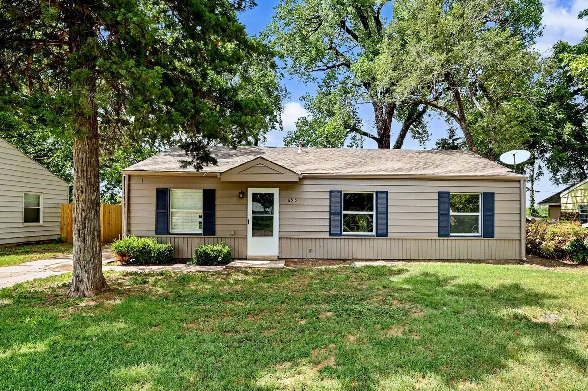 6515 N West Park View St, Park City, KS 67219-1354