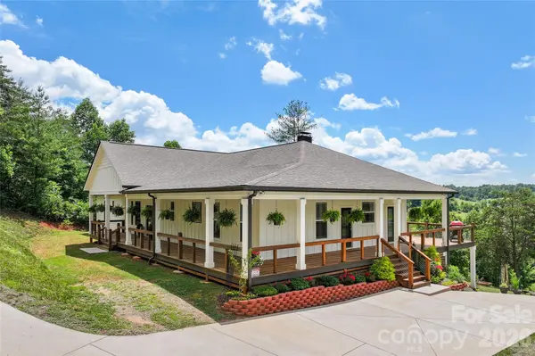 24 Chapel Hill LN #40, Leicester, NC 28748