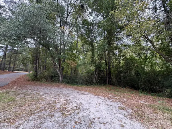 00 ellen DR, Hamlet, NC 28345