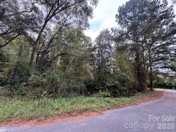 00 ellen DR, Hamlet, NC 28345