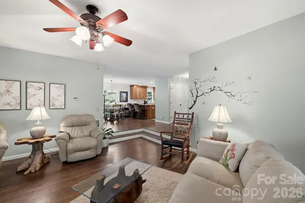 3509 Mountain Top WAY, Hendersonville, NC 28739