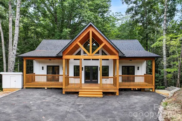 338 Hawks TER, Lake Lure, NC 28746