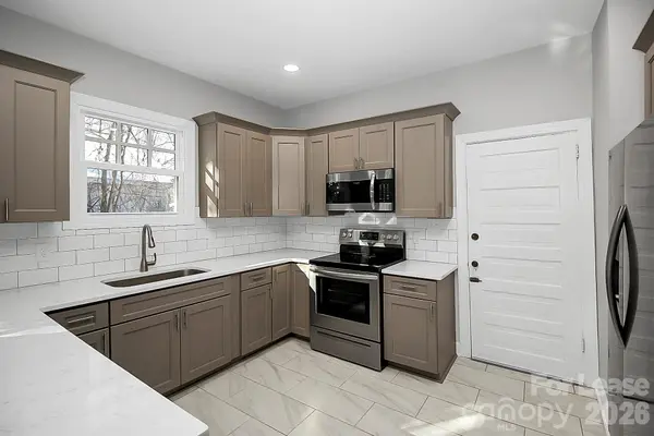 701 S York ST #B, Gastonia, NC 28052