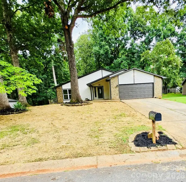 7424 Lawyers Station DR, Mint Hill, NC 28227