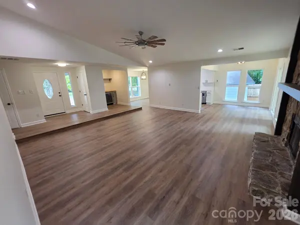 7424 Lawyers Station DR, Mint Hill, NC 28227
