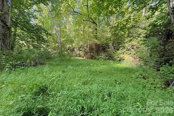 999 Fowler LN, Fletcher, NC 28732