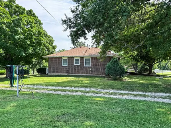 22217 S Victory RD, Spring Hill, KS 66083