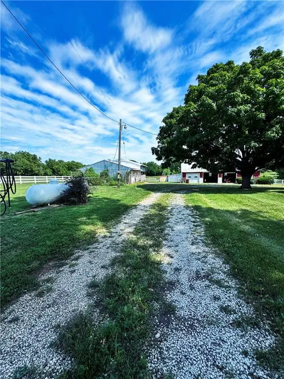 22217 S Victory RD, Spring Hill, KS 66083