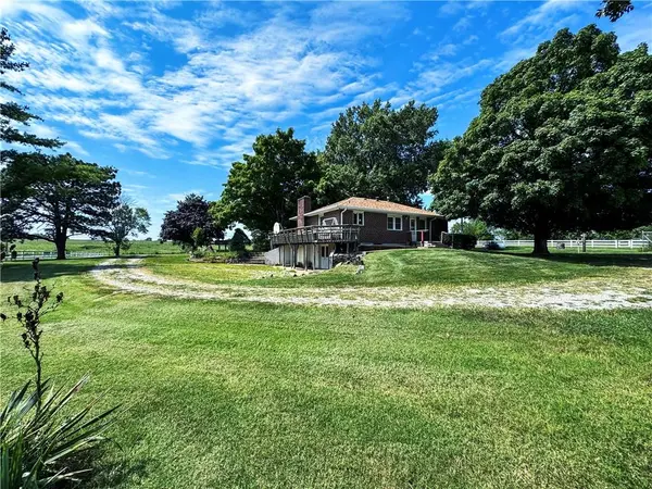 22217 S Victory RD, Spring Hill, KS 66083