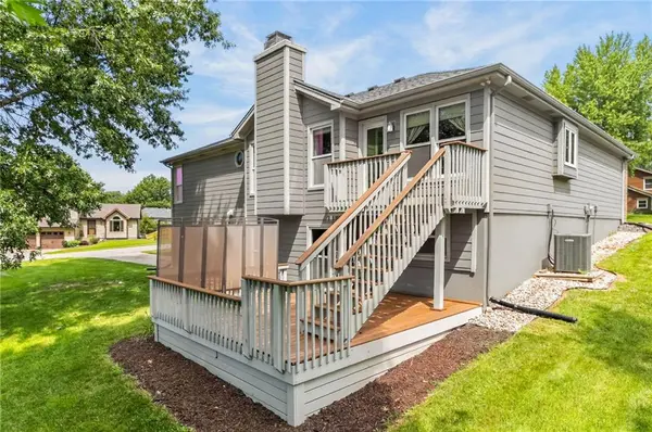 1303 NE 103rd ST, Kansas City, MO 64155