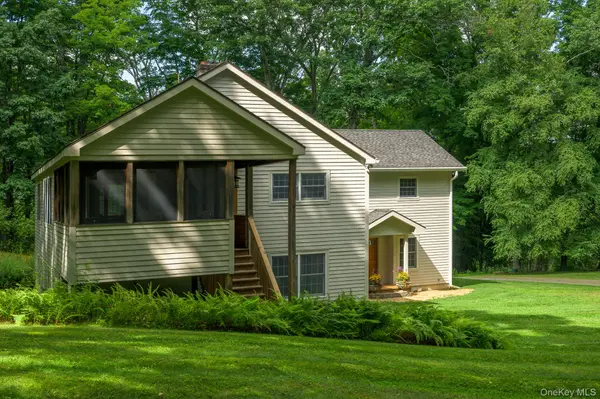 219 Roche DR, Ancramdale, NY 12503