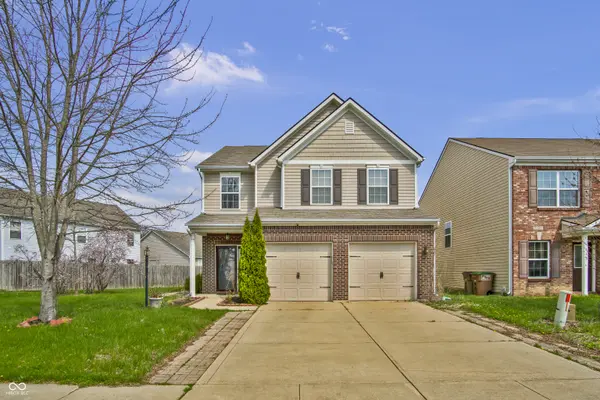 2542 Middle View DR, Columbus, IN 47201