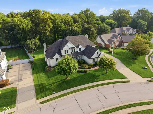 6106 Whitetail RUN, Greenwood, IN 46143