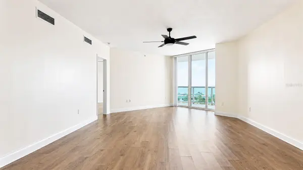 241 RIVERSIDE DR #608, Holly Hill, FL 32117